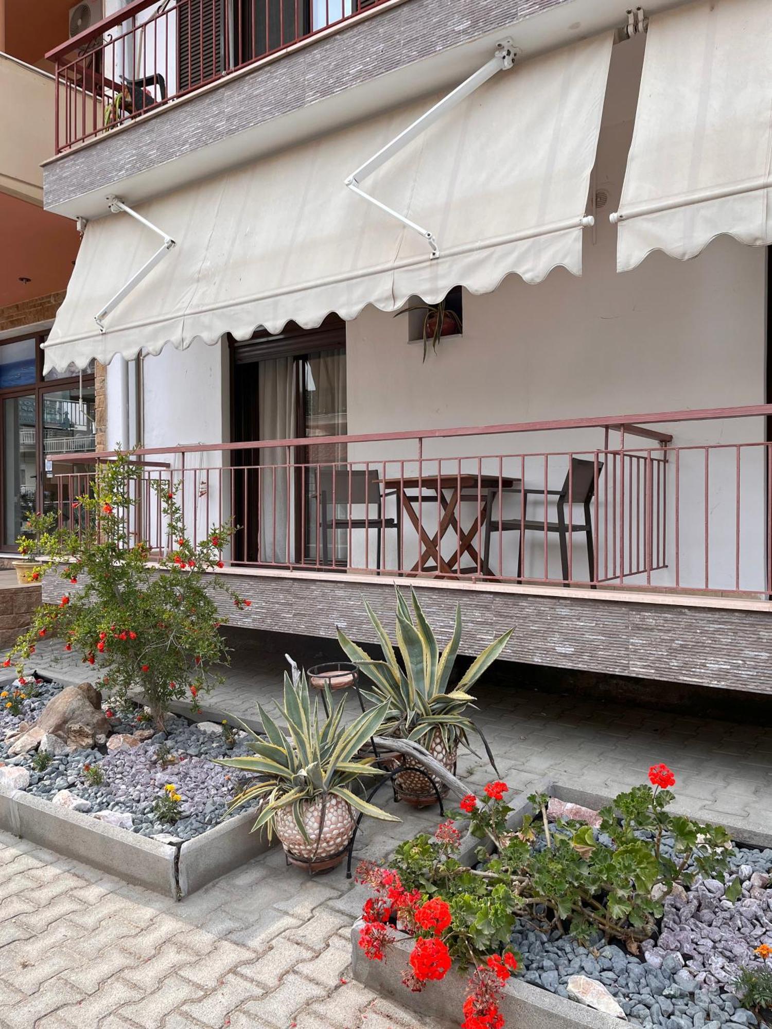Almira Studios Sarti Exterior foto